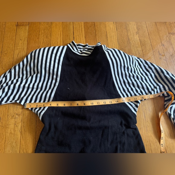 80s Vintage Black Long Sleeve Dress with Black and White Striped Sleeves - Picture 8 of 12